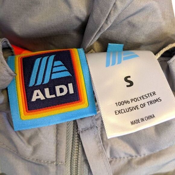 Aldi 2023 Gray Windbreaker Sz Small NWT Unisex Rainbow Sleeves Limited Release - Picture 4 of 6